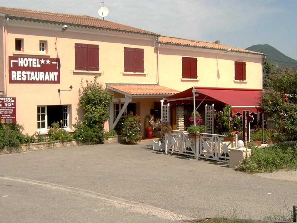 Logis Hotel Le Relais Du Serre Dieulefit Bagian luar foto